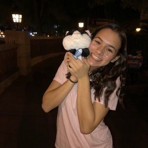 Meet your Posher, Camille